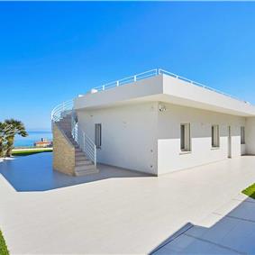 3 bedroom villa with pool & sea views, Alcamo Marina, sleeps 6-7